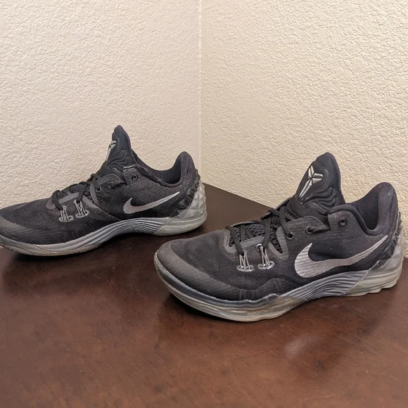 Nike | Shoes | Nike Zoom Kobe Venomenon 5 Basketball Shoes  display picture 1